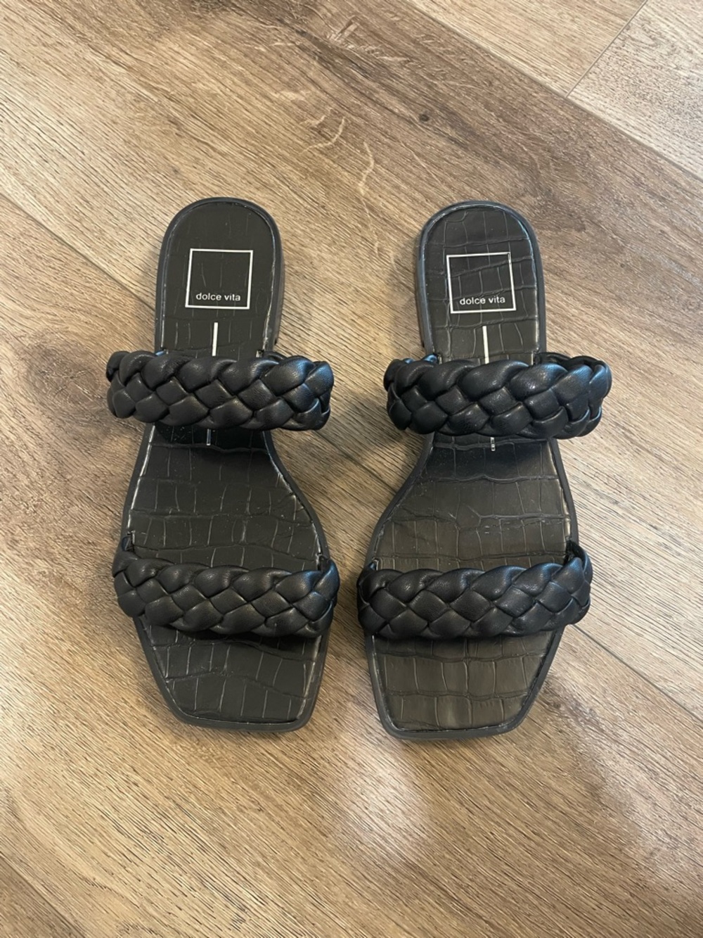 Dolce Vita Indy Flat Braided Sandal Black Size 8